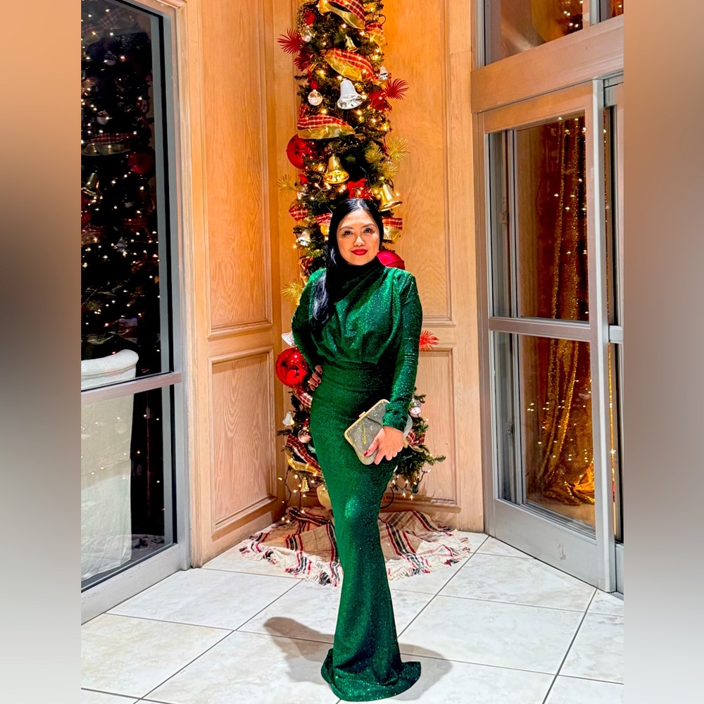 Emerald shimmery elegant long formal gown